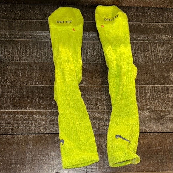 Nike Dri-FIT Bright Yellow Athletic Socks - Picture 1 of 3